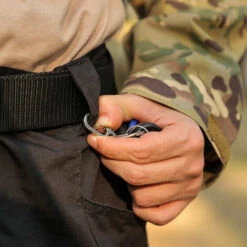 MèREÉTERNEL Clip Mousqueton, Mousqueton à Ressort En Alliage D'aluminium, Clip Porte-clés Mousqueton Pour Les Activités De Plein Air, Telles Que Le Camping, L'escalade, La Pêche, La Randonnée ,1 Pièce Ternel -Equipement antichute Soldes 67550055 2